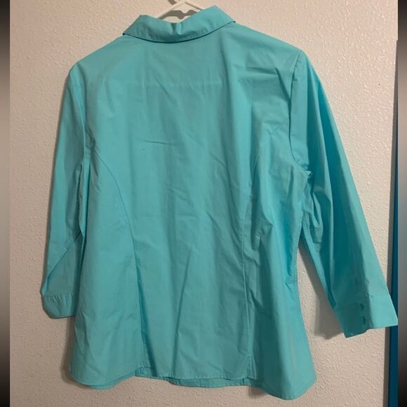 CHRISTOPHER & Banks Petite Large Blue Button Down‎ Shirt - Picture 4 of 4